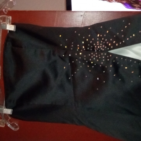 Gorgeous Black Tie Strapless - Picture 2 of 7